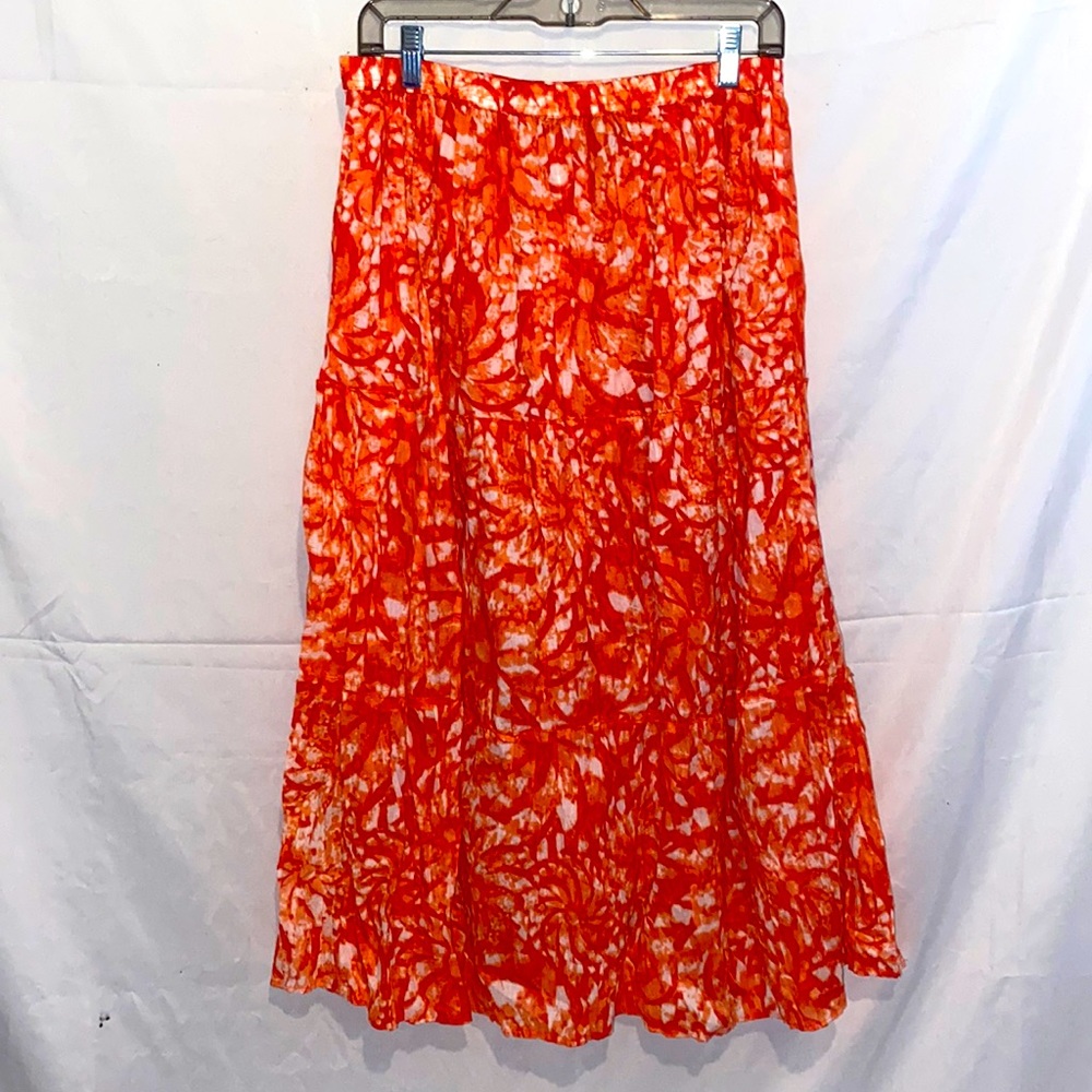 Stunning bright floral maxi skirt!